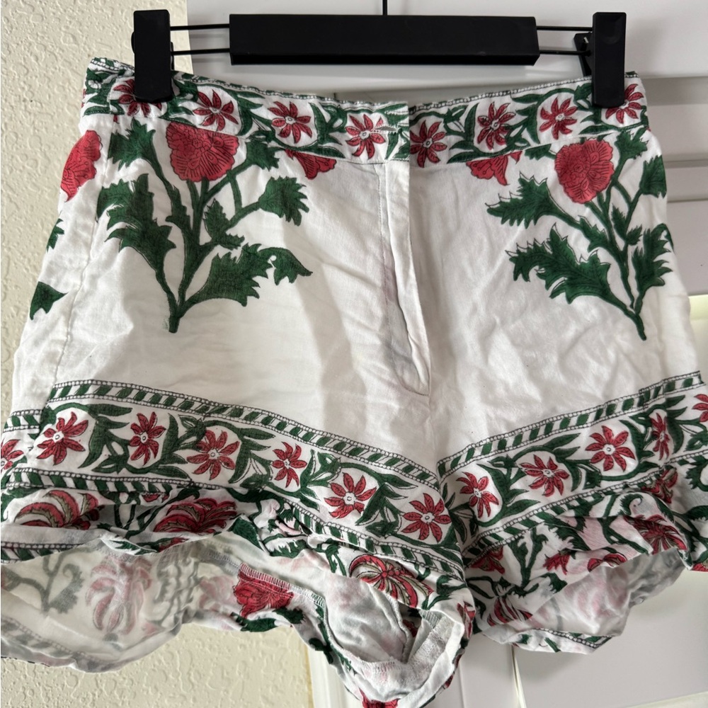 Juliet Dunn White High-Waist Embroidered Shorts with Red & Green Floral - Picture 3 of 11